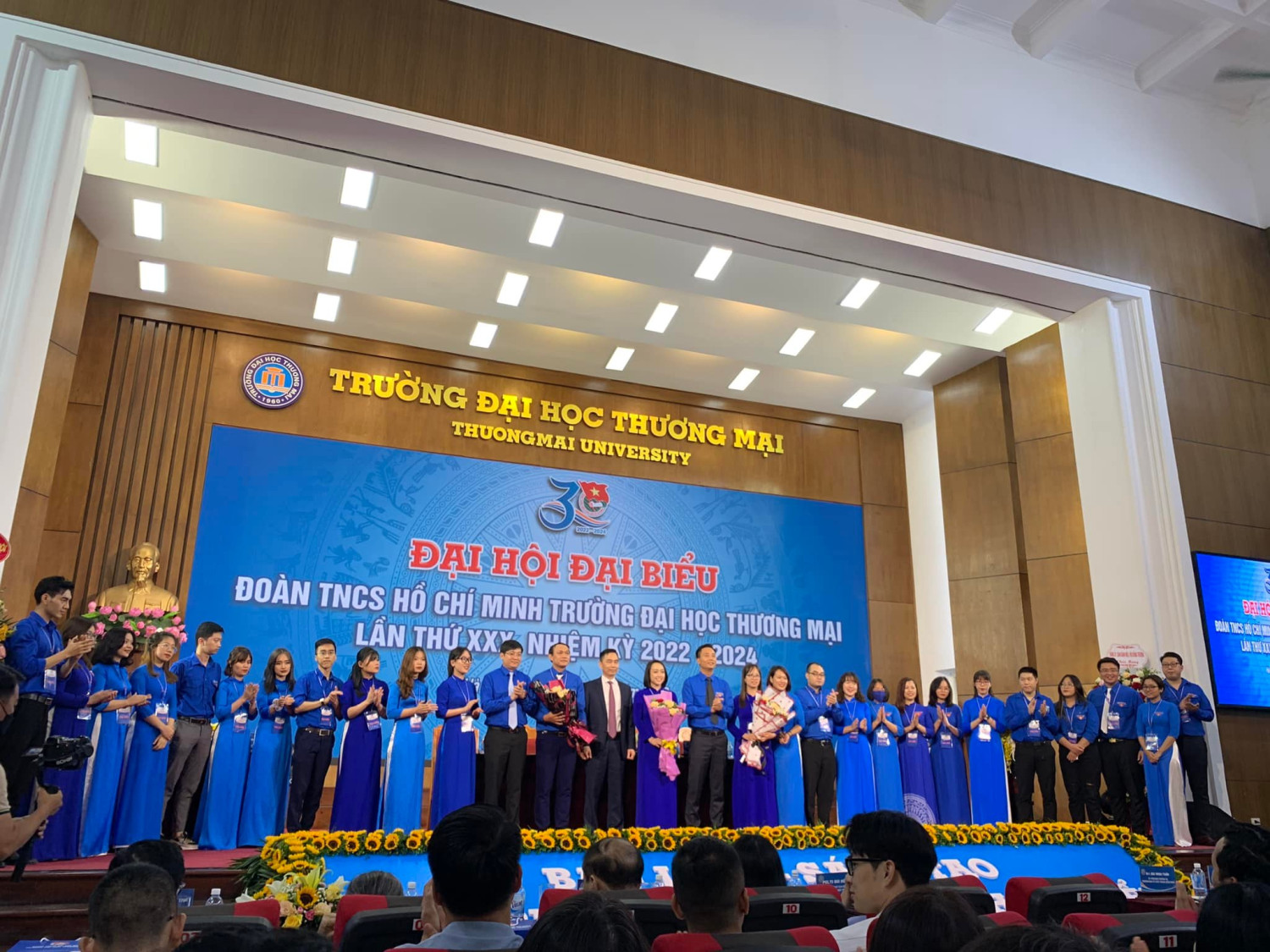 ĐẠI HỘI ĐẠI BIỂU ĐOÀN TNCS HỒ CHÍ MINH TRƯỜNG ĐẠI HỌC THƯƠNG MẠI NHIỆM KỲ 2022-2024